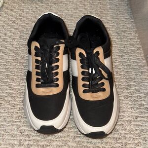 Stylish Black and Tan Women’s Sneakers